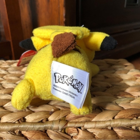 Pokemon Pikachu mini sleep buddy plush - Picture 3 of 8